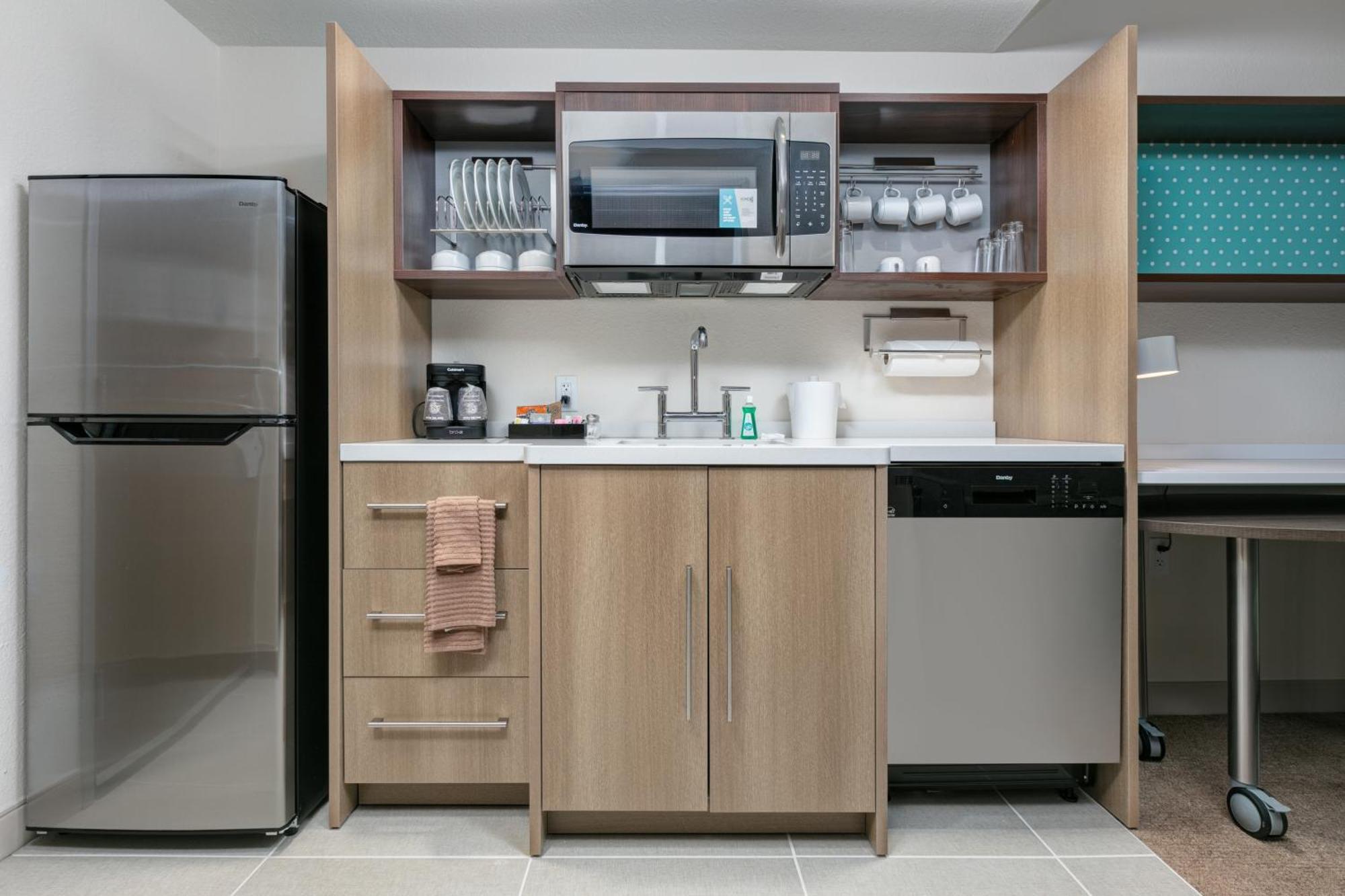 Home2 Suites By Hilton Tulsa Airport Экстерьер фото